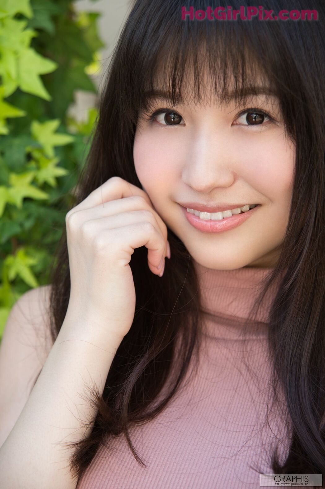 [Graphis] Momo Sakura "first gravure"