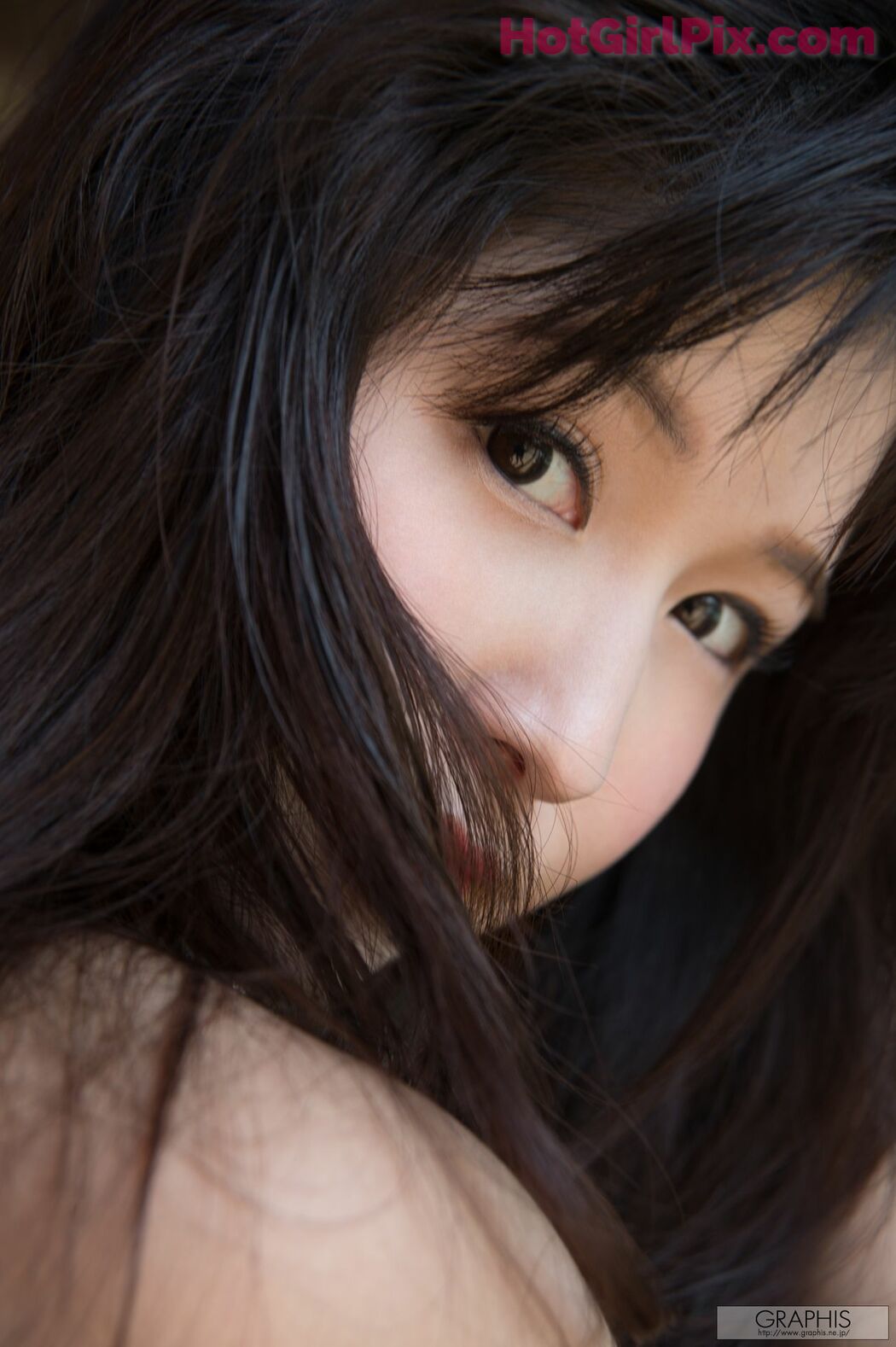 [Graphis] Momo Sakura "first gravure"