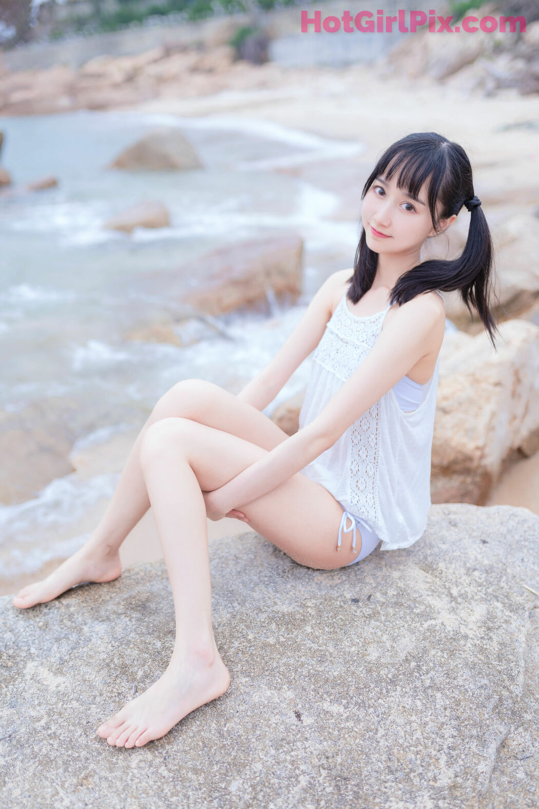 [Beauty Coser] Mu Mianmian OwO "White Bikini by the Sea"