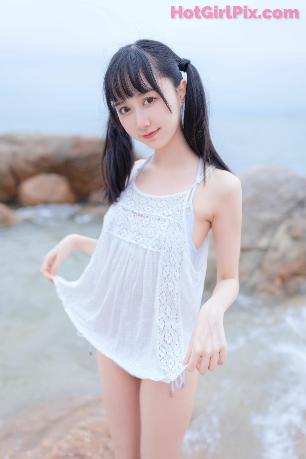 [Beauty Coser] Mu Mianmian OwO "White Bikini by the Sea"