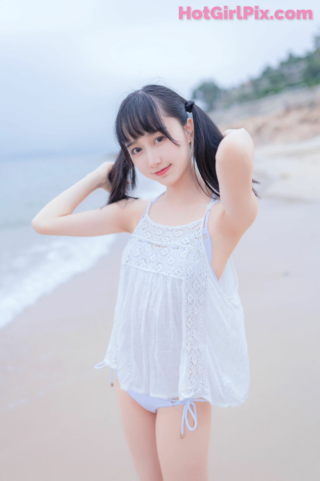 [Beauty Coser] Mu Mianmian OwO "White Bikini by the Sea"
