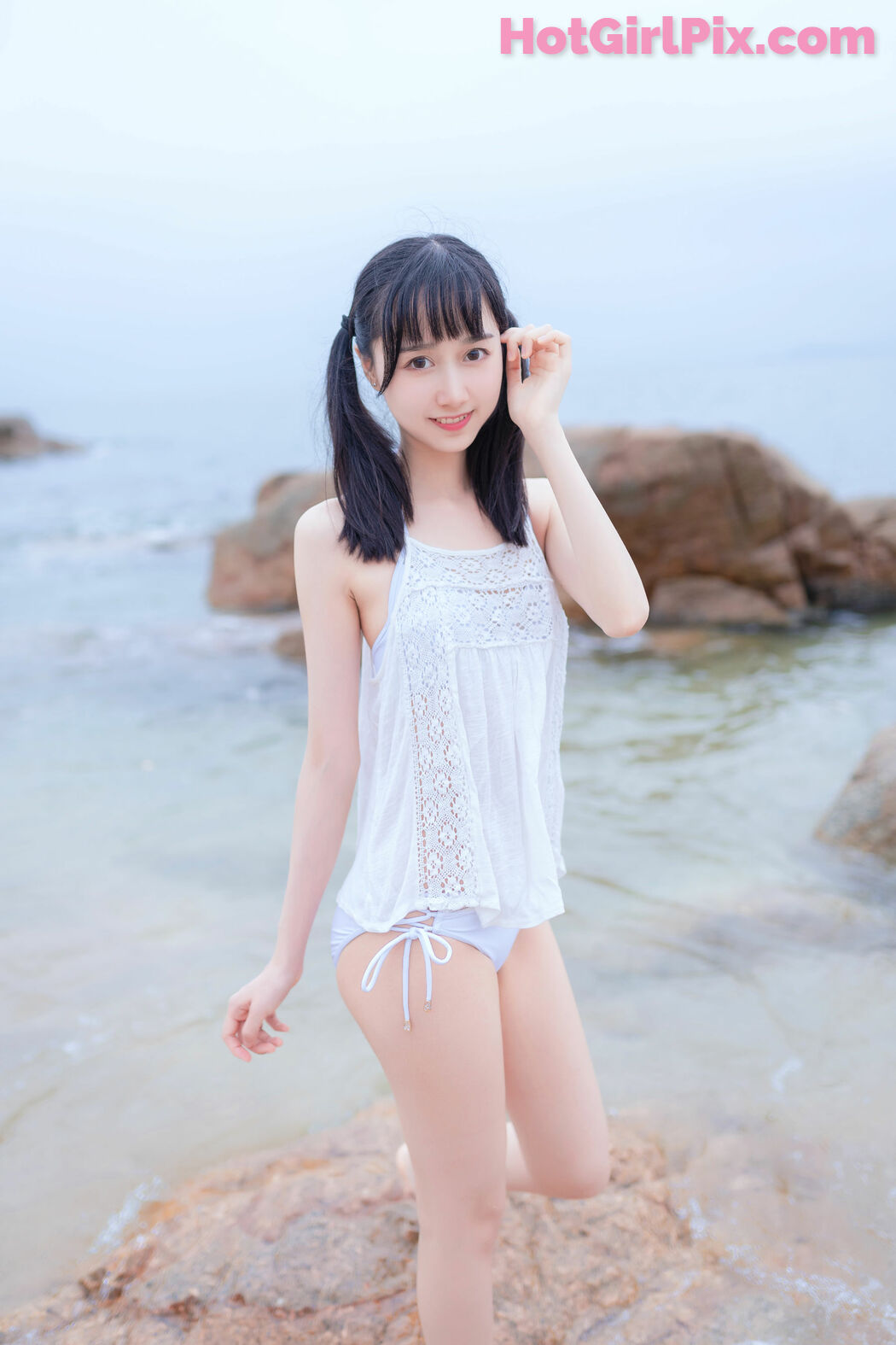 [Beauty Coser] Mu Mianmian OwO "White Bikini by the Sea"