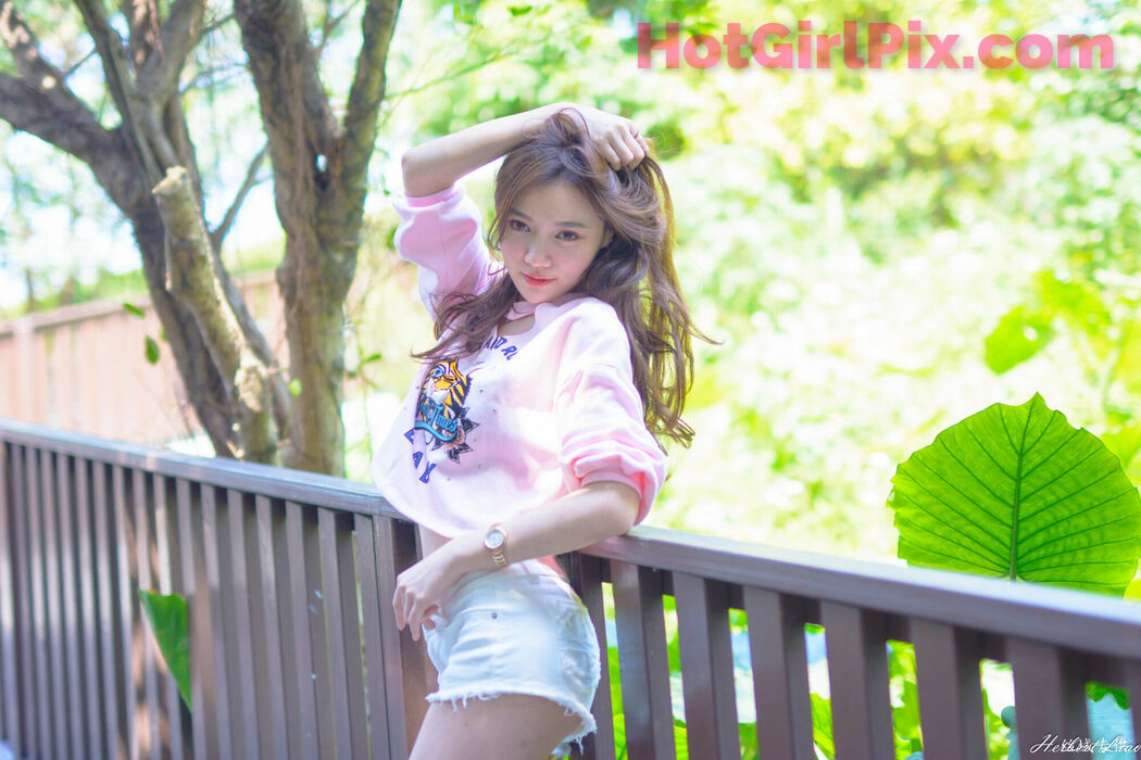 [Taiwan Goddess] Su Xiaoli "Hot Pants Sportswear at Huabo Xinsheng Park"