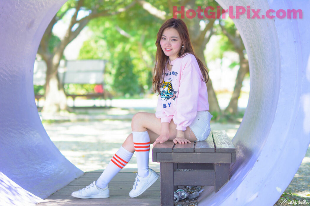 [Taiwan Goddess] Su Xiaoli "Hot Pants Sportswear at Huabo Xinsheng Park"