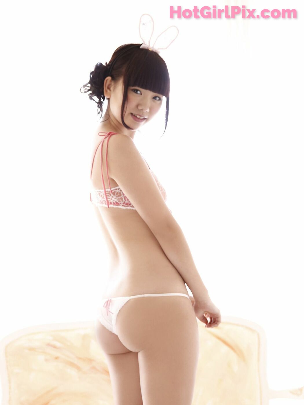 [Sabra.net] Miyuu Kusunoki - "Chupa Chupa Chups" Strictly Girl