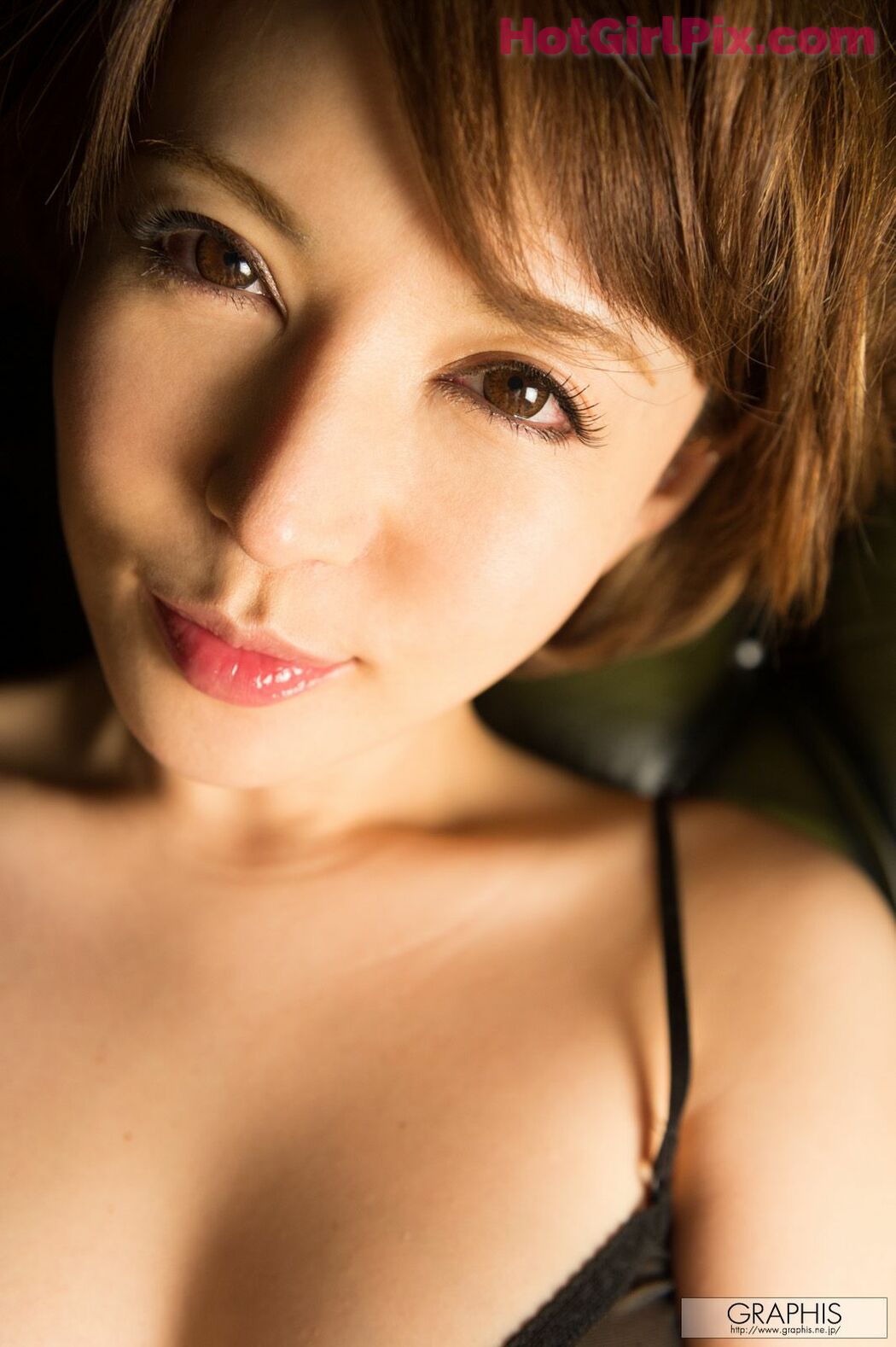 [Graphis] Yuria Satomi "Foxy Lady" Cover Photo