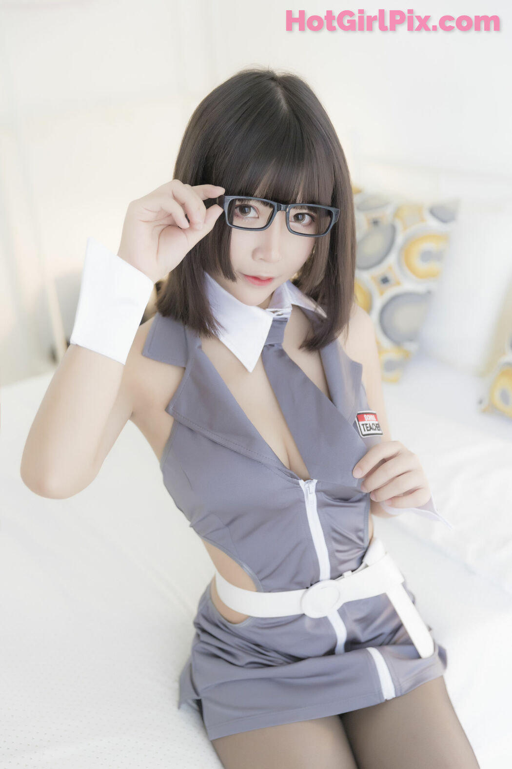 [Beauty Coser] Hold Mo Zi "Black Silk Uniform"