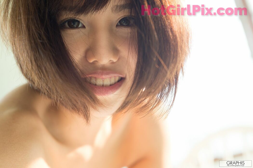 [Graphis] Aoi Akane - First Gravure