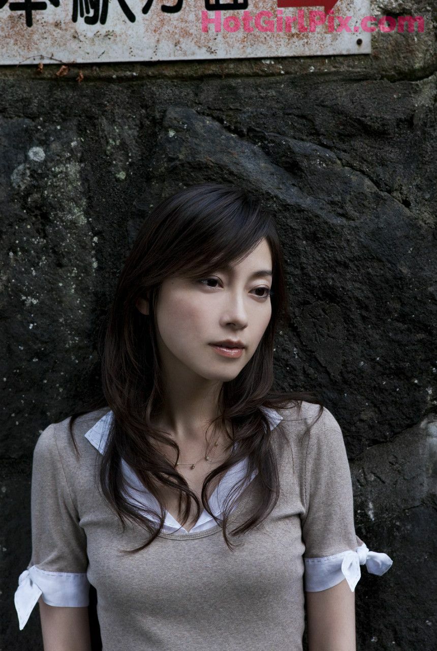 [Image.tv] Megumi Kobashi - "Powder Snow"