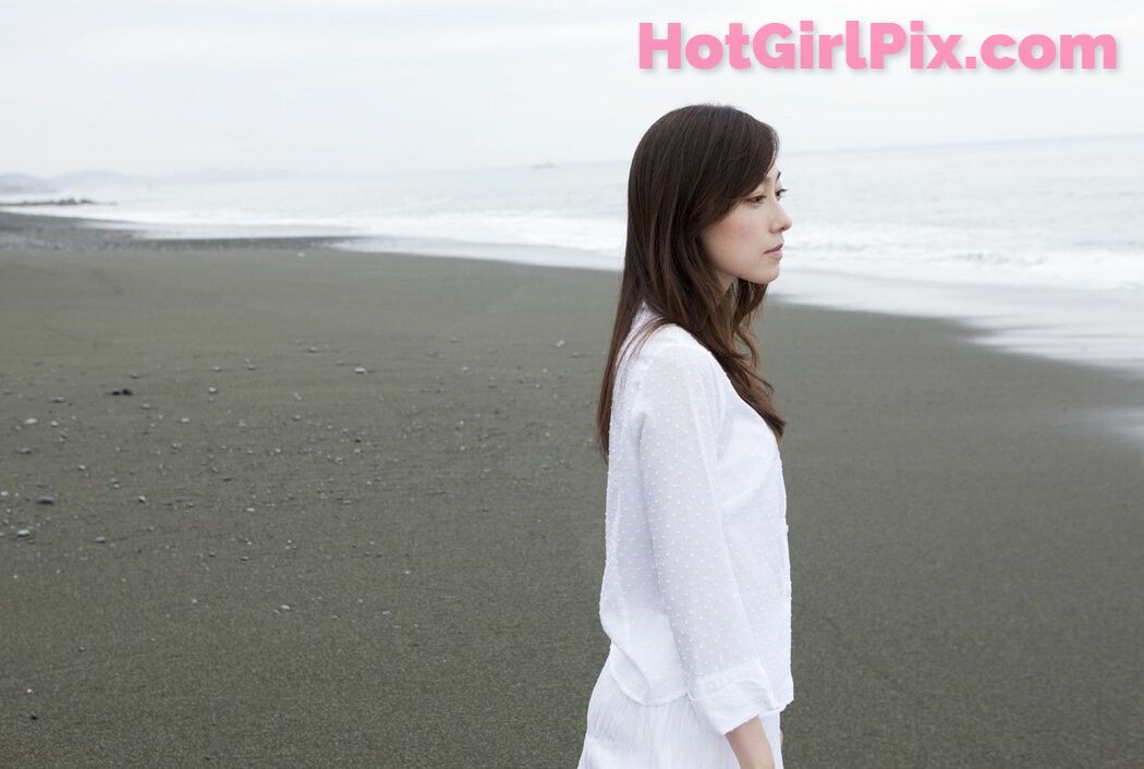 [Image.tv] Megumi Kobashi - "Powder Snow"