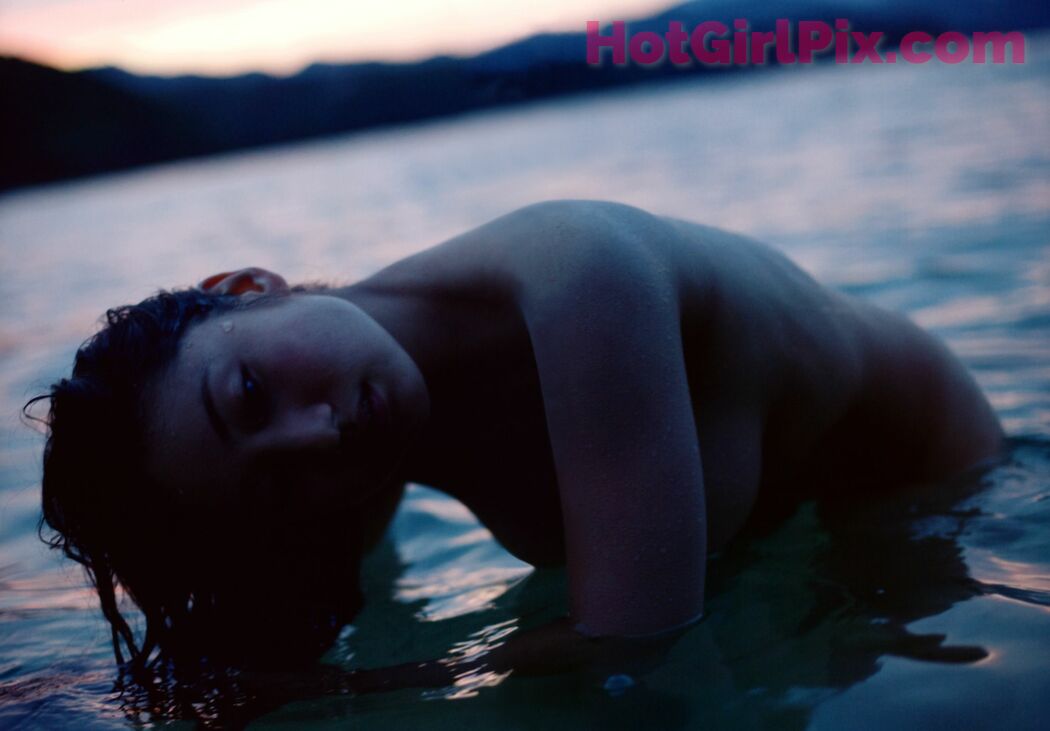 [PhotoBook] Irie Saaya - "New Photobook"