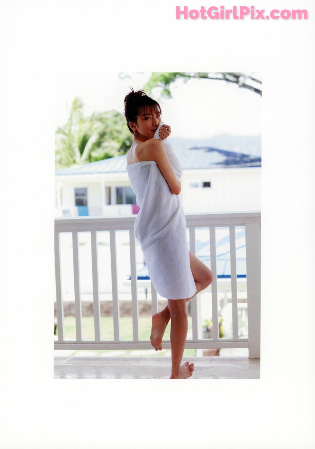 [PhotoBook] Erina Mano - Escalation