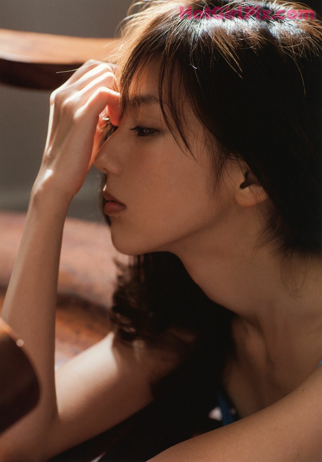 [PhotoBook] Erina Mano - Escalation