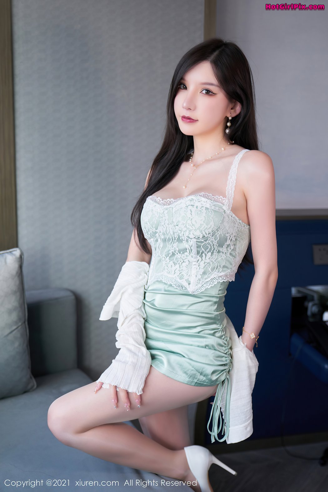 [XIUREN] No.4054 Zhou Yuxi 周于希Sandy