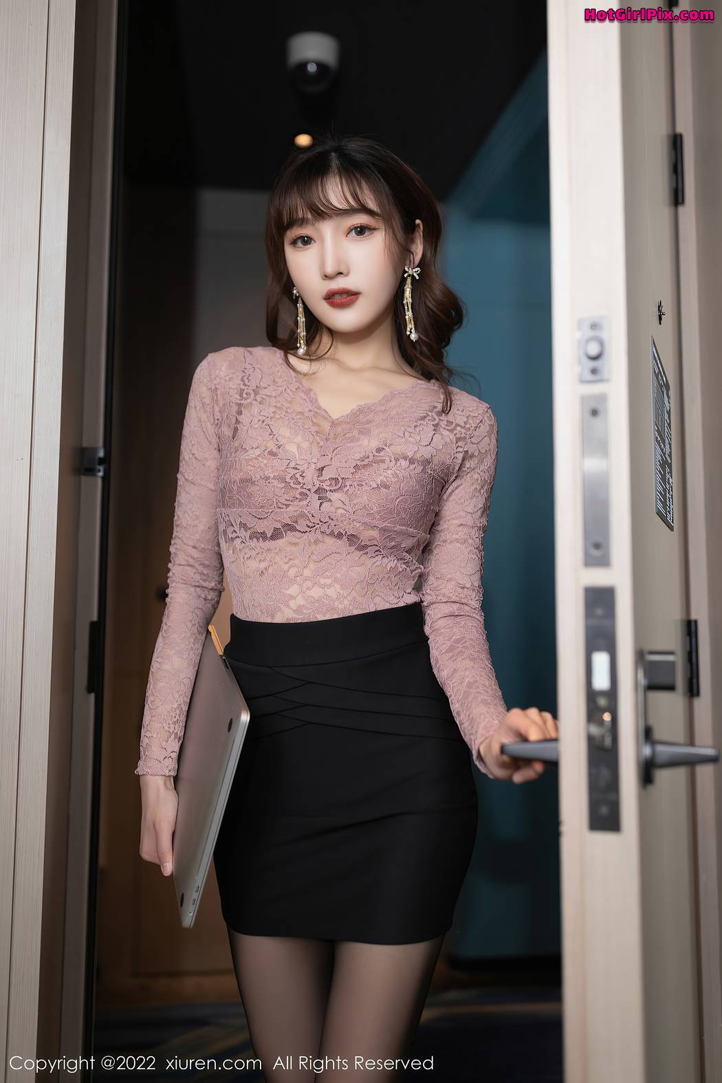 [XIUREN] No.4821 Tang An Qi 唐安琪 & Lu Xuan Xuan 陆萱萱