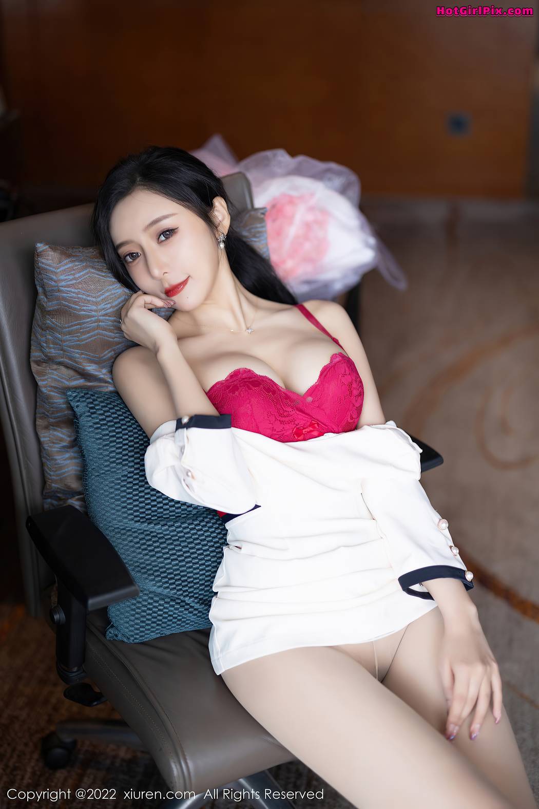 [XIUREN] No.4963 Wang Xin Yao 王馨瑶yanni