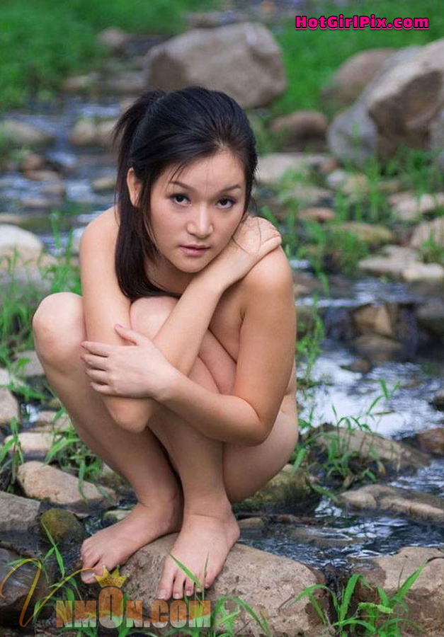 [HGP] Vol.246 - Naked girl in the forest