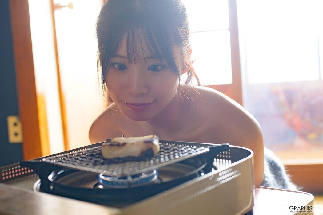 Graphis Limited Edition Nana Miho 未歩なな – New Year Special 2024