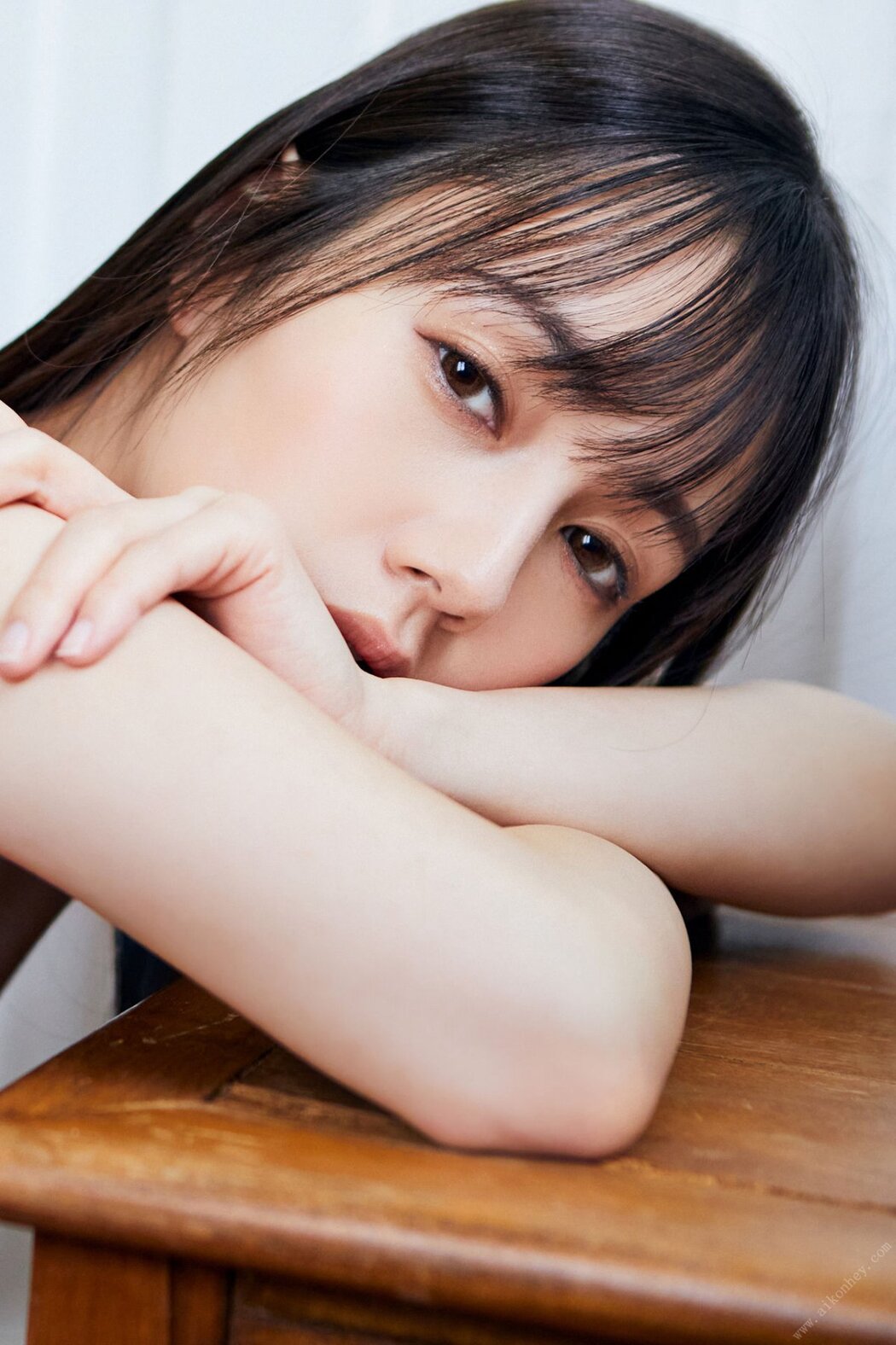 FRIDAY Digital Photobook Remu Suzumori 涼森れむ – The most beautiful hair nude in the world 世界一美しいヘアヌード Red ver 2022-07-08