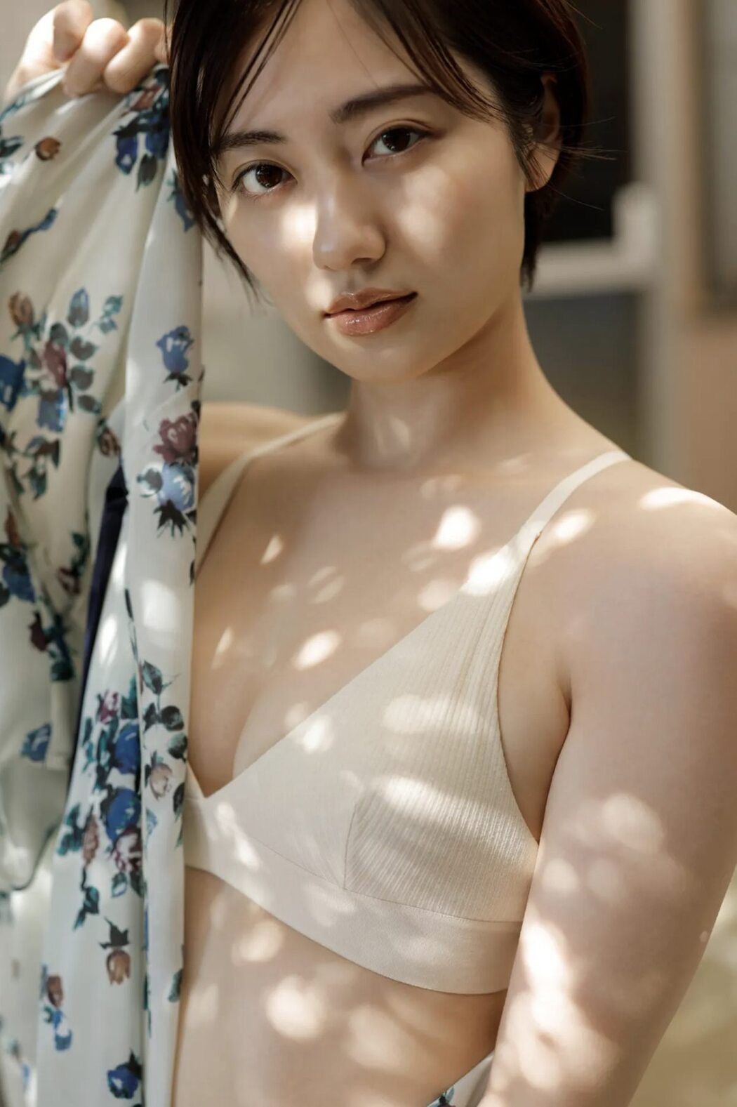 Photobook 奥山かずさ 秘密の恋人 FRIDAYデジタル写真集 Not Complete