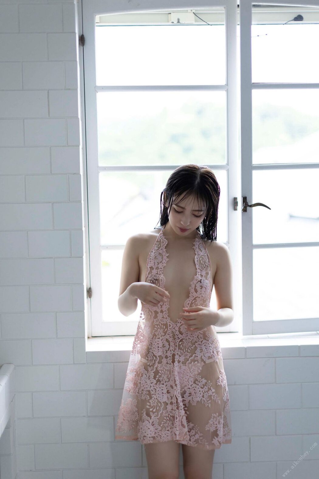FRIDAY Digital Photobook Yotsuha Kominato 小湊よつ葉 – Naked princess Vol.2 ハダカのプリンセス Vol.2 2022-08-05