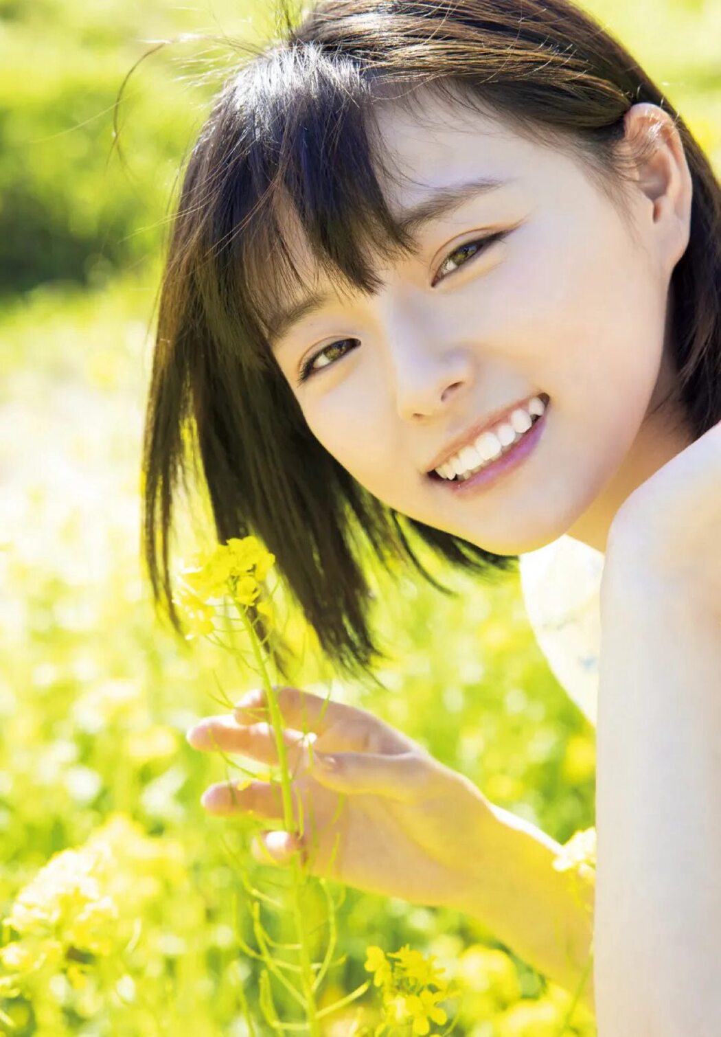 FRIDAY 2022.05.06 13 工藤美桜 志田音々 大和田南那 藤乃あおい 葉月つばさ