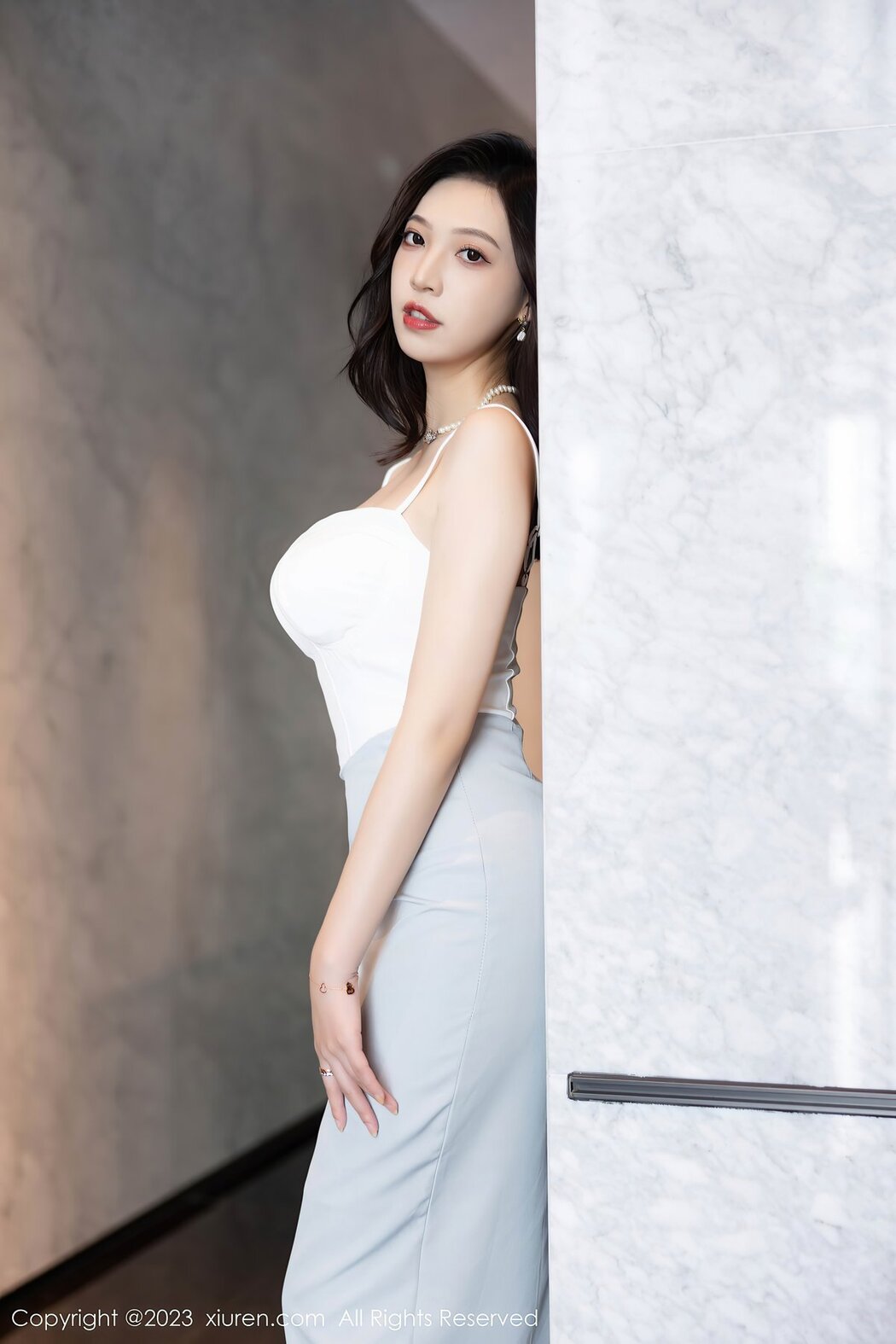 [XIUREN] No.6898 Zheng Ying Shan Bev