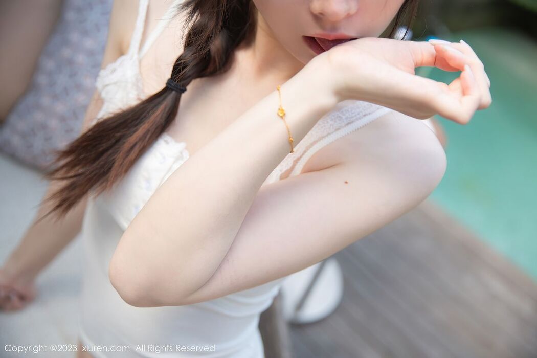[XIUREN] No.7221 Shi Xiao Dou Dou