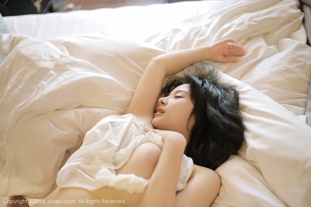 [XIUREN] No.8002 Shen Si Yi