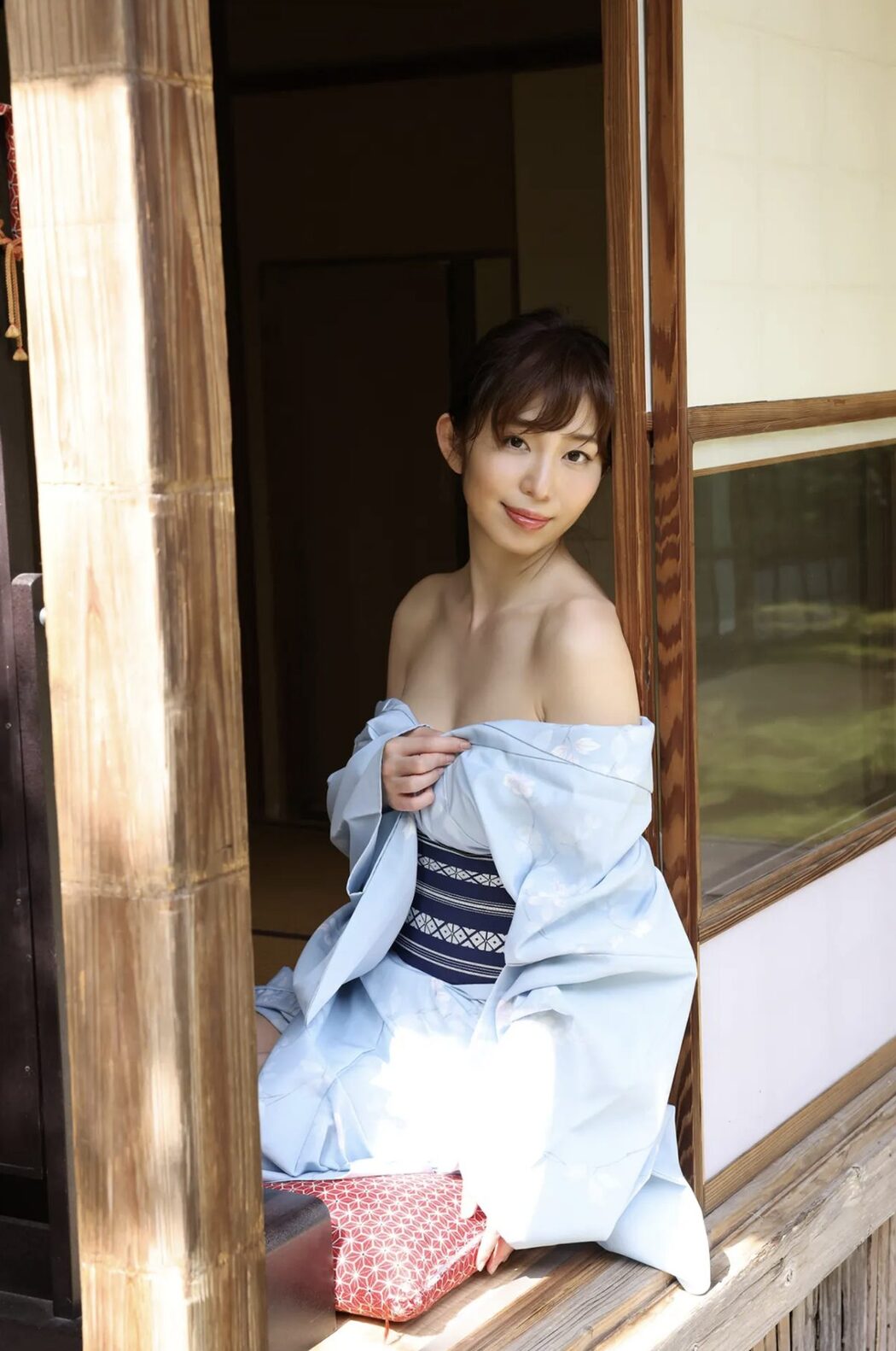 FRIDAY Misumi Shiochi 塩地美澄 – Nocturne Vol.1