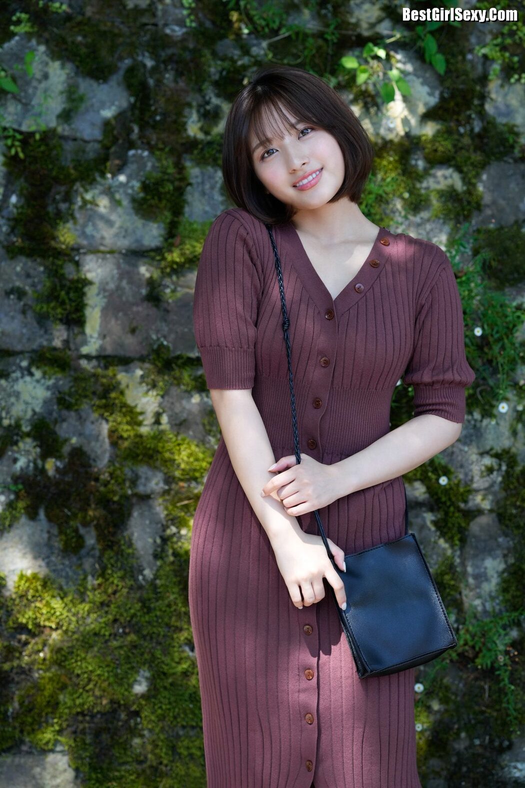 FRIDAY Owada Nana 大和田南那 – Lip Of Slight Fever