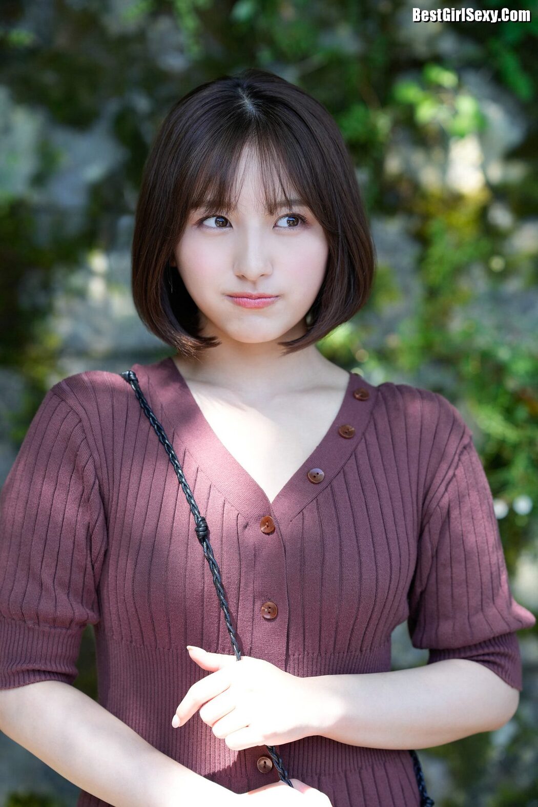 FRIDAY Owada Nana 大和田南那 – Lip Of Slight Fever