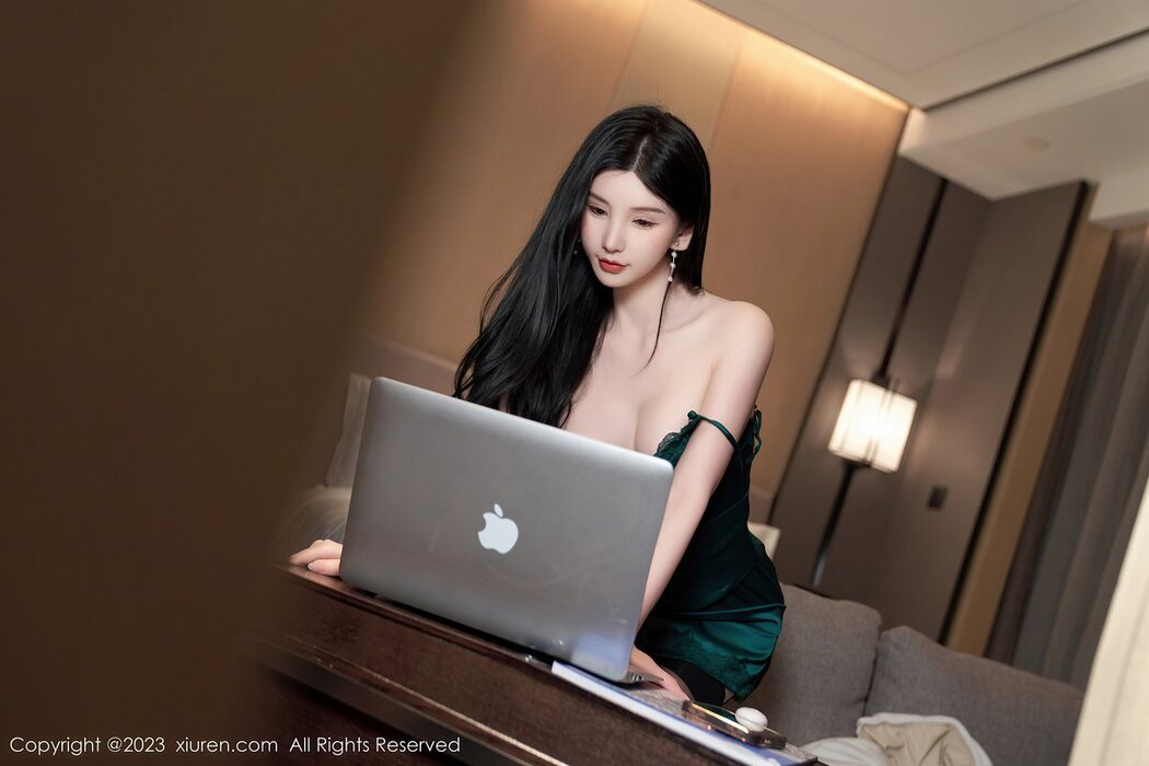 [XIUREN] No.7009 Zhou Yu Xi Sally