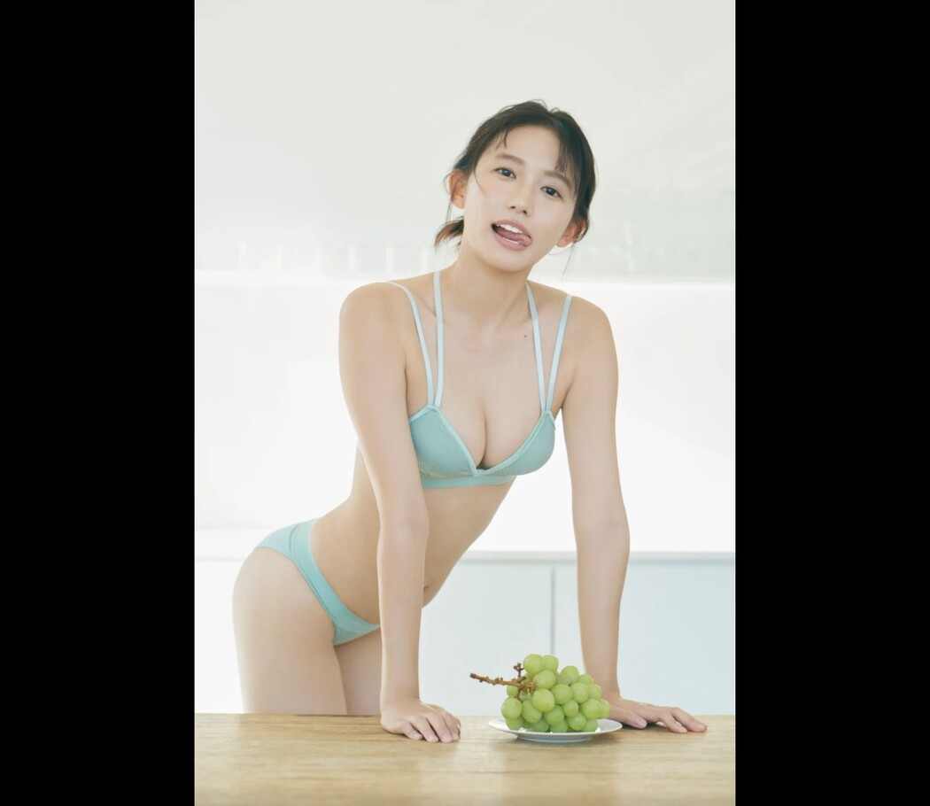 FRIDAYデジタル写真集 Neon Shida 志田音々 – Monthly Girl 020