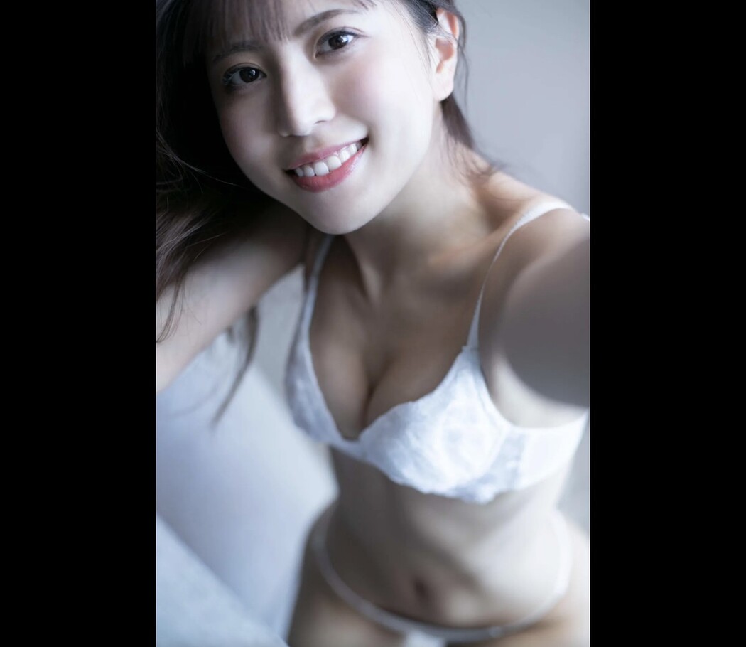 FRIDAY 2023.02.01 Takeuchi Seina 竹内星菜 – Special 13 Cuts