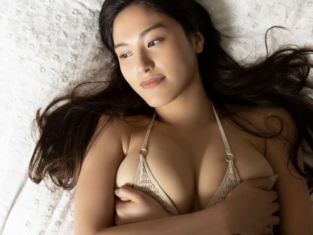 FRIDAY 2023-01-03 Keina Rosario ロサリオ恵奈 – Rabbit Girl 23 Cuts