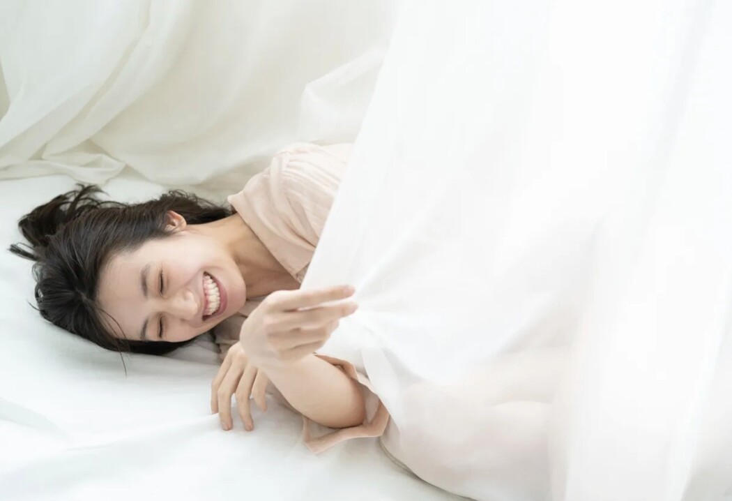 FRIDAYデジタル写真集 Airi Sato 佐藤あいり – Glossy Bare Skin Vol.1