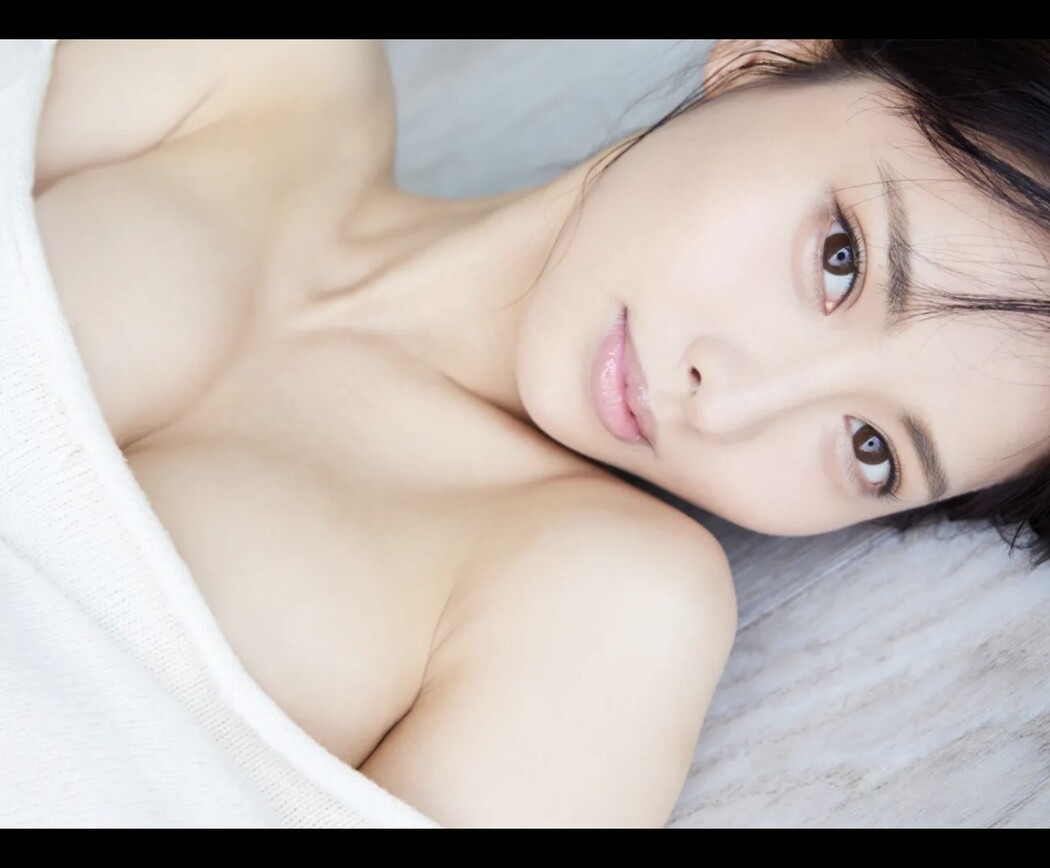 FRIDAYデジタル写真集 Anon あのん – Slender And Glamorous A