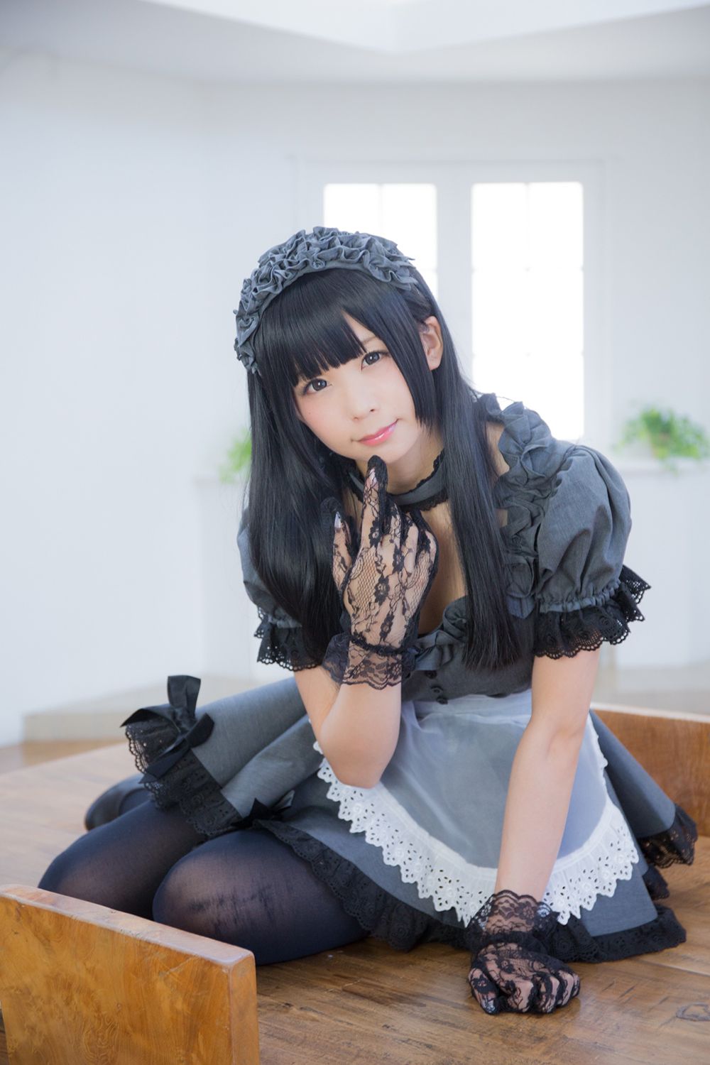 Coser@Akira Gray Maid Doll Cover Photo