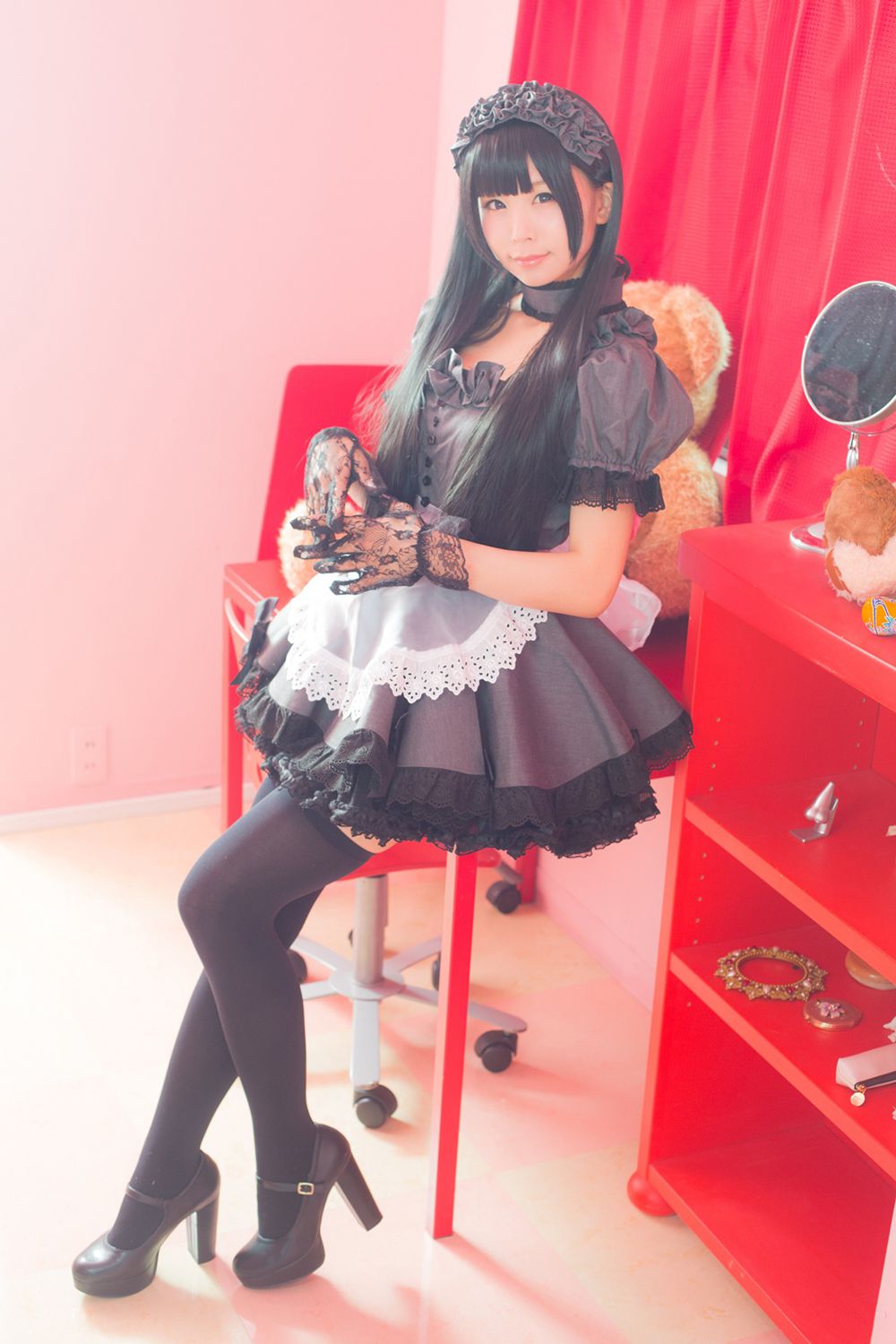 Coser@Akira Gray Maid Doll