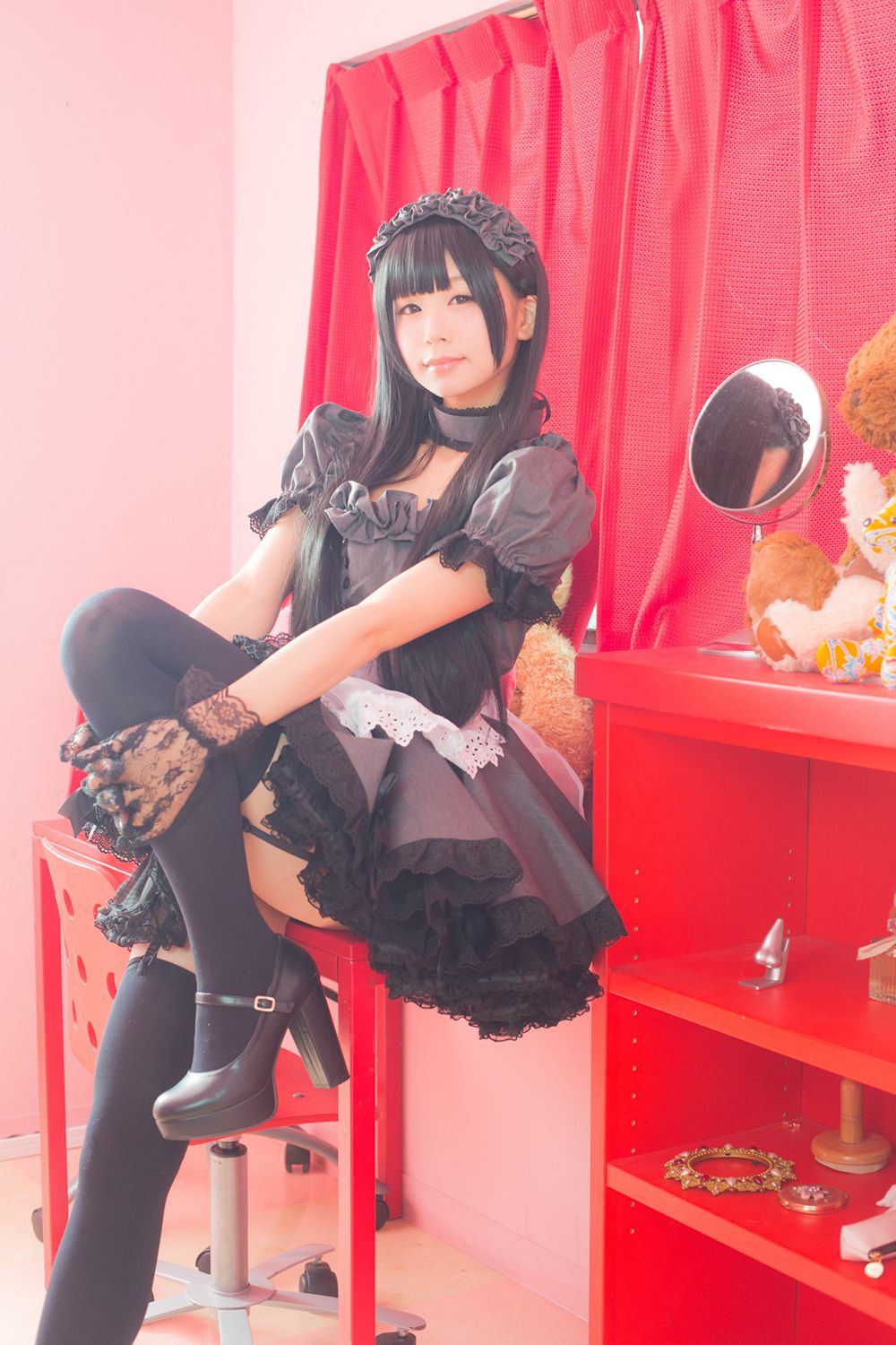 Coser@Akira Gray Maid Doll