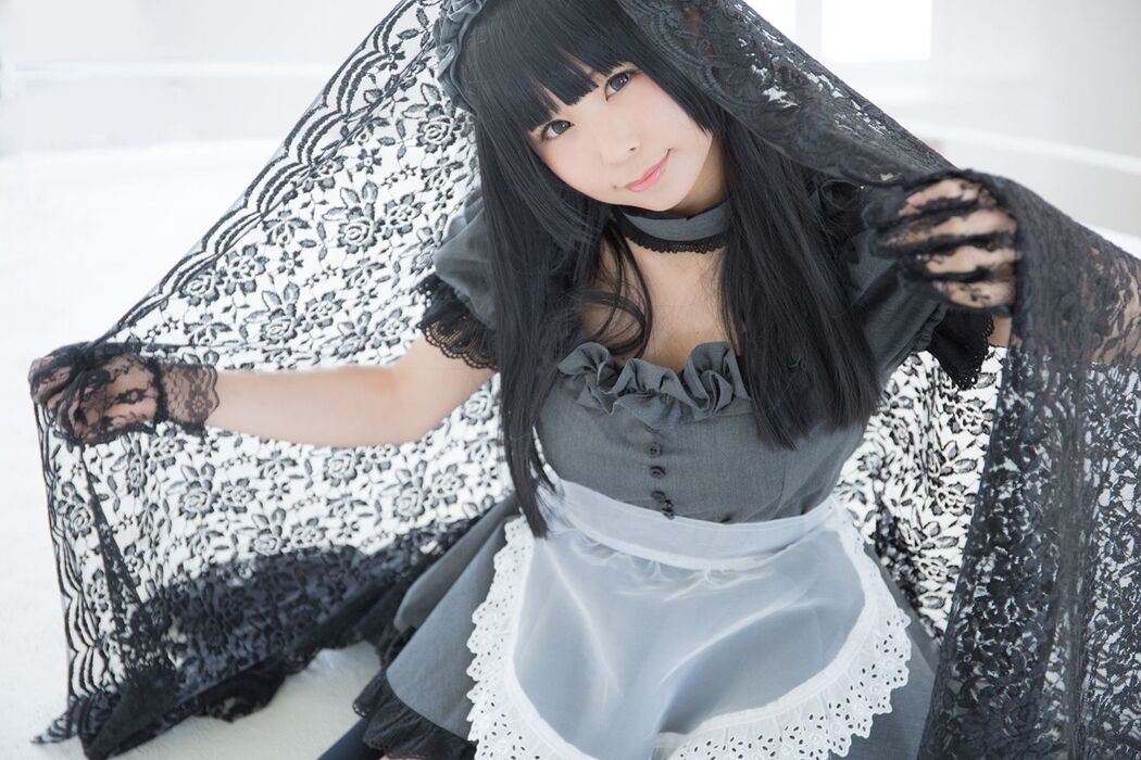 Coser@Akira Gray Maid Doll