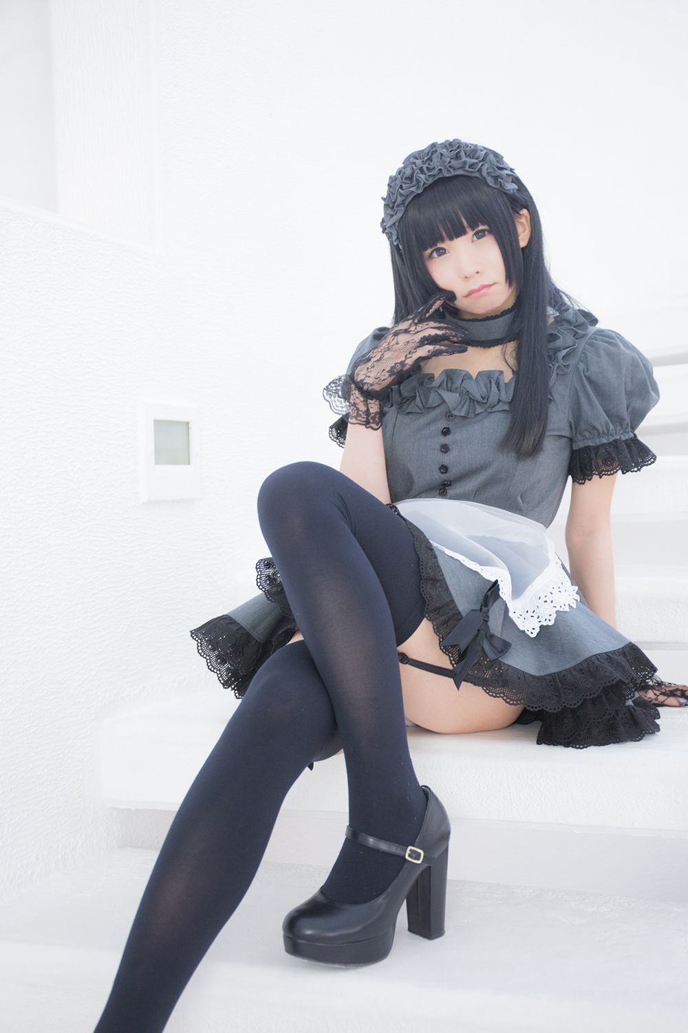 Coser@Akira Gray Maid Doll