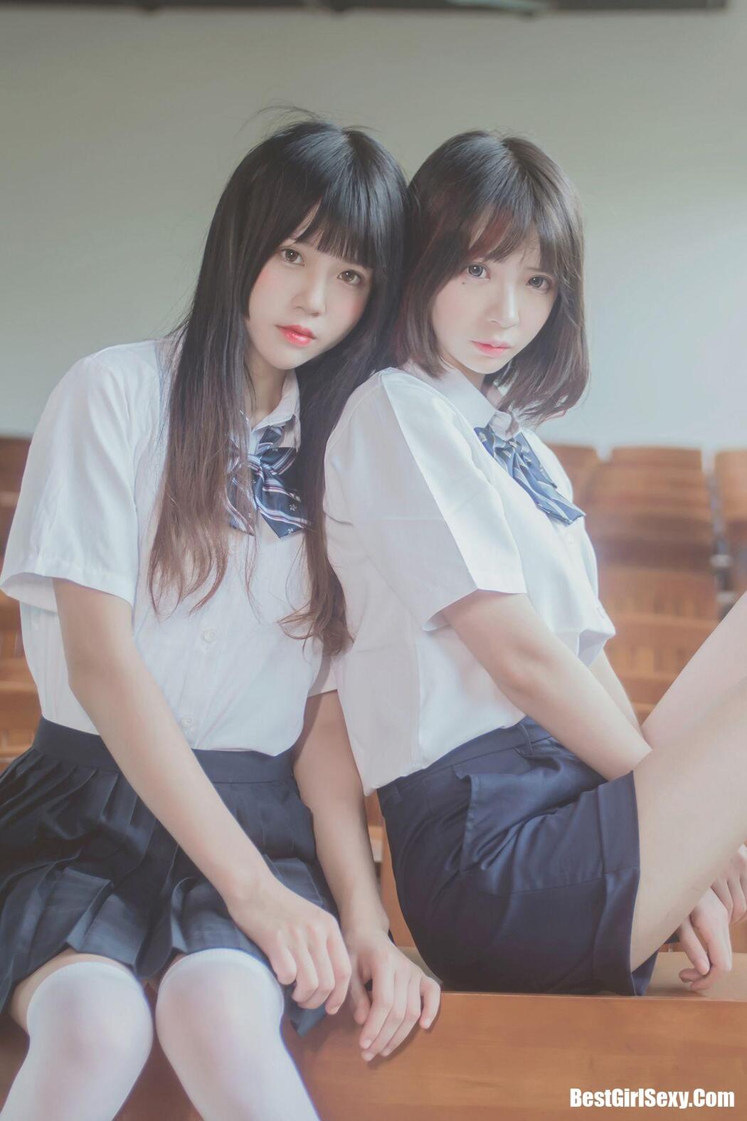 Coser@桜桃喵 Vol.002 JK百合1(桜桃喵&疯猫ss) Cover Photo