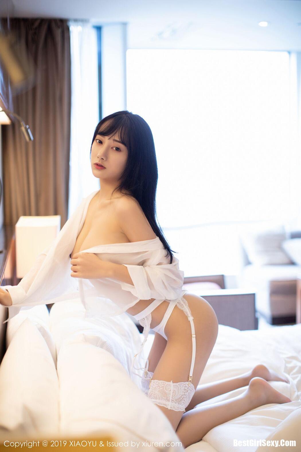 XiaoYu Vol.076 He Jia Ying
