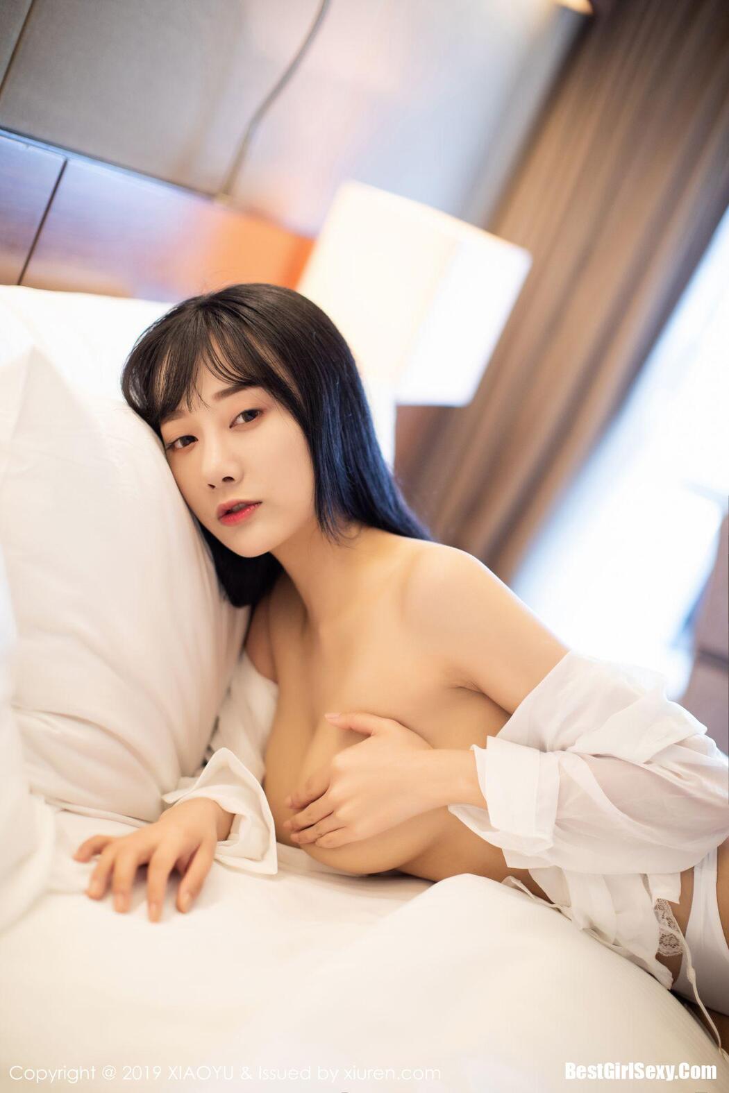 XiaoYu Vol.076 He Jia Ying