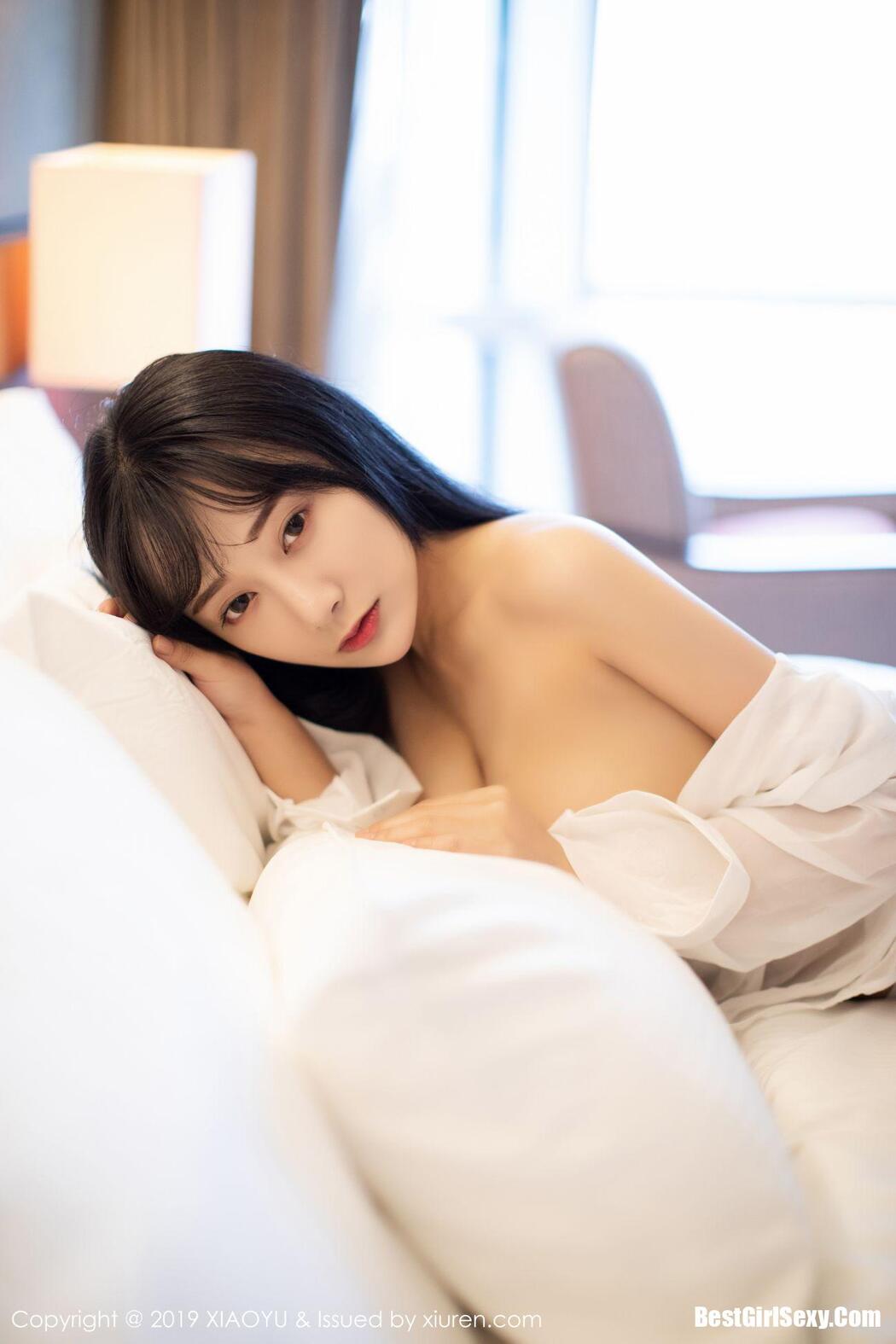 XiaoYu Vol.076 He Jia Ying