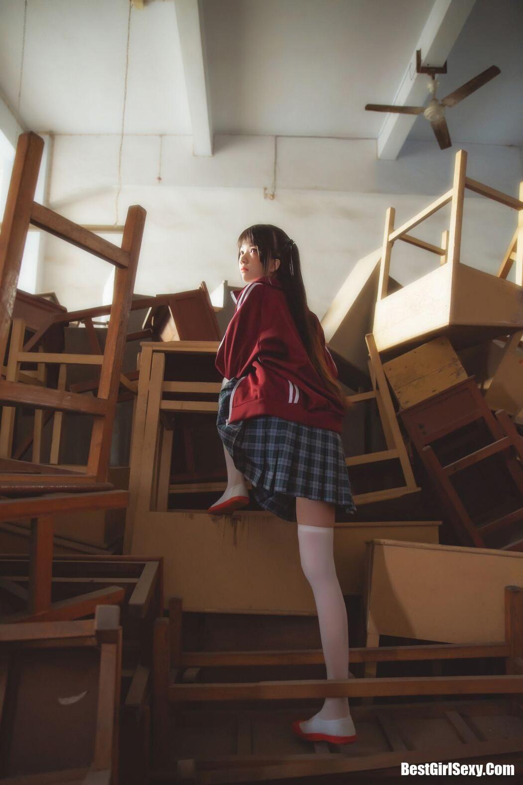 Coser@桜桃喵 Vol.086 桜桃未熟3 废弃教室