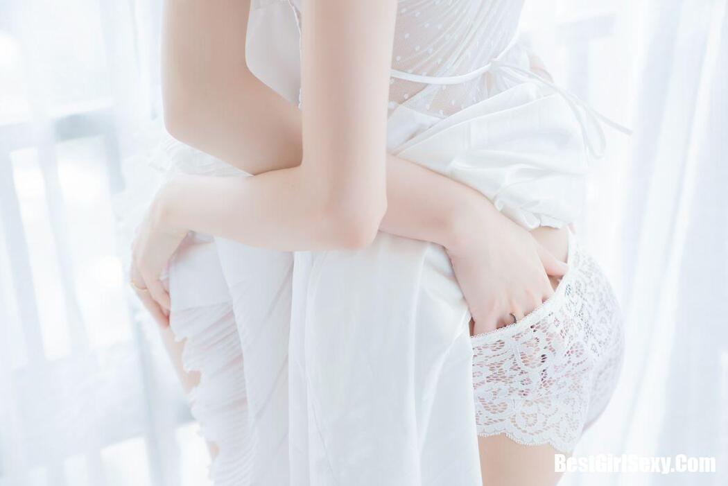 Coser@桜桃喵 Vol.045 白色长裙