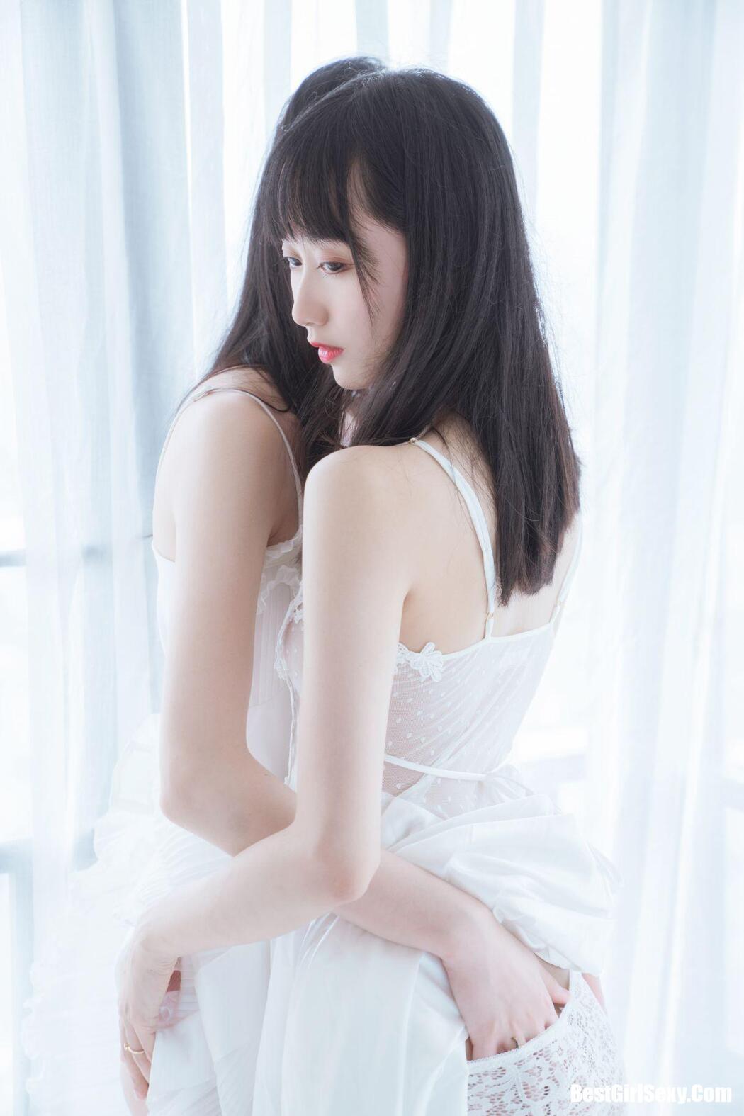 Coser@桜桃喵 Vol.045 白色长裙